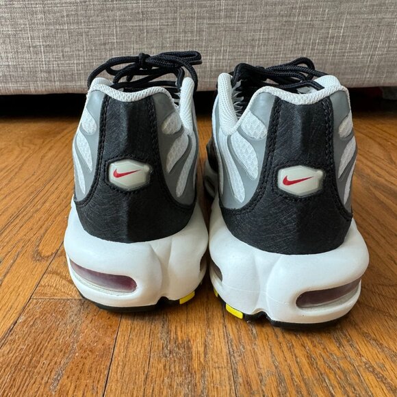 Nike Air max Plus Photon Dust / Varsity Red - Men's Size 10 - Picture 4 of 8